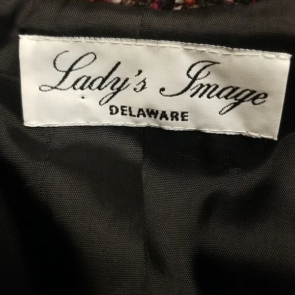 COMPLETELY CONFIDENT ❣️Lady's Image Delaware Tweed Suit, blazer and skirt - Picture 9 of 12